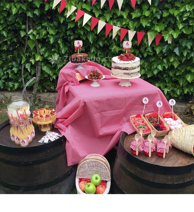 تم تولد شنل قرمزی - Red Riding Hood